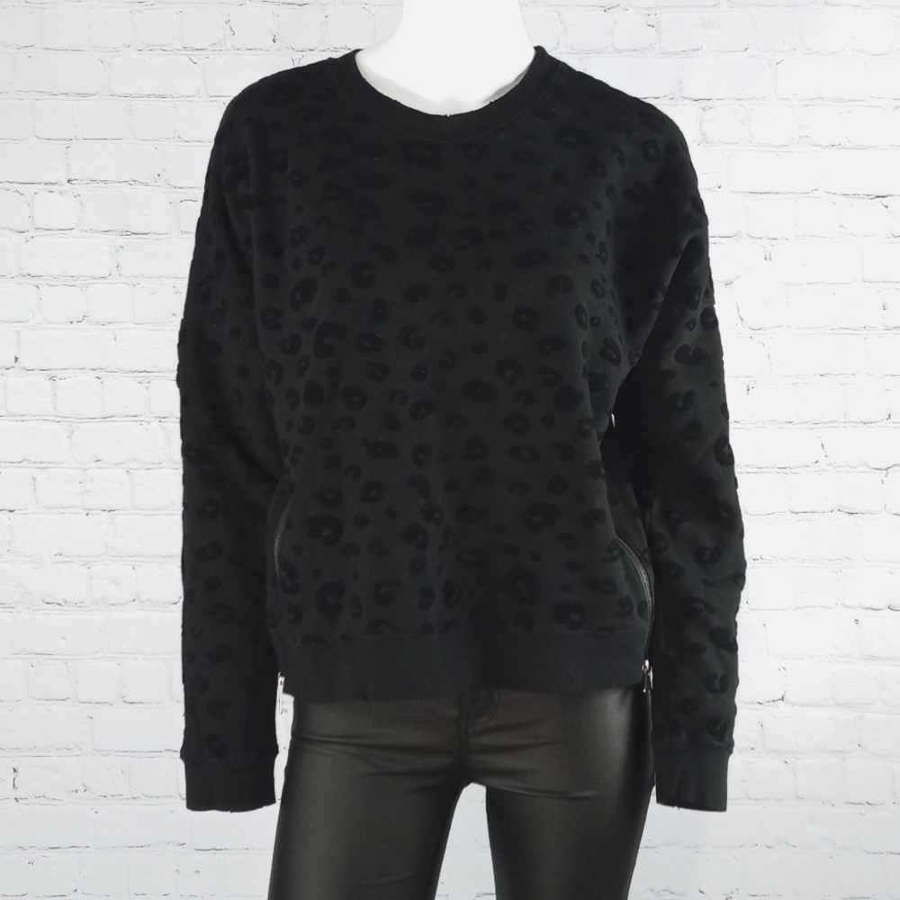 Flocked Leopard Zipper sweatshirt// Sz. L